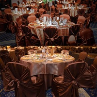 Housse de chaise de banquet en satin à nouer, noire et blanche, en polyester, pour hôtel, mariage, événementiel et location - Vente en gros