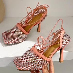 รองเท้าส้นสูงผู้หญิงแบบสวม ดีไซน์ตาข่ายรัดส้น รุ่น New Crystal Square Toe หนังแท้ ระบายอากาศได้ดี เหมาะสำหรับงานปาร์ตี้และเดินแบบ - Product Image 2
