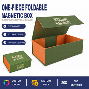 Combinación <span class=keywords><strong>de</strong></span> colores en tonos verde mate y naranja sobre papel texturizado especial dentro <span class=keywords><strong>de</strong></span> una <span class=keywords><strong>caja</strong></span> rígida magnética plegable - Product Image 1