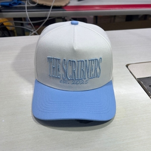 Cappellino da Baseball OEM alla Moda per Adulti, Bicolore Azzurro e Bianco, Personalizzabile, Strutturato a 5 Pannelli in Tela con Ricamo - Product Image 3