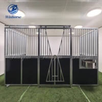 Box modulaire premium TY pour chevaux avec cadre en acier durable à croisillons en V et surface lisse, options de porte battante/coulissante pour écurie.