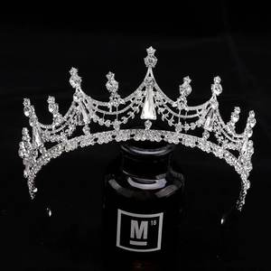 Tiaras <span class=keywords><strong>de</strong></span> Novia Modernas, Corona <span class=keywords><strong>de</strong></span> Princesa con Pedrería para Mujer, Niñas <span class=keywords><strong>de</strong></span> las Flores, Cumpleaños, Boda, Quinceañera, Baile <span class=keywords><strong>de</strong></span> Graduación - Product Image 3