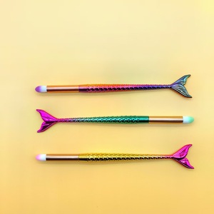 Mermaid Eyeshadow <b>Brush</b> Fishtail Shape 1.3cm Nylon Synthetic Hair Makeup Tool For Eye Shadow - Product Image 3