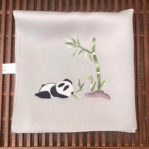 Les bandanas brodés Lotus Paisley et les foulards bandana brodés à la main sont ici, y compris les styles brodés de Noël à <span class=keywords><strong>proximité</strong></span> - Product Image 4