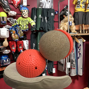 Équipement sportif de haute qualité en plastique et bois, vente en gros de balles de hockey sur glace, de hockey sur gazon et de bandy pour le hockey sur glace - Product Image 6