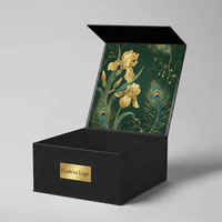 Boîte cadeau pliante en papier kraft rigide de luxe avec logo personnalisé, fermeture magnétique, gaufrage et doublure en éponge