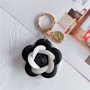 Porte-clés en cuir en forme de rose, breloque de sac, cadeaux de Noël - Product Image 5