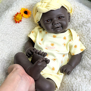 Authentische 17 Zoll Vivienne Afroamerikanische Reborn Neugeborene Anatomisch Korrekte Baby-Silikon-Modepuppe für Filmrequisiten - Product Image 5
