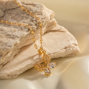 สร้อยคอจี้รูปสัตว์สแตนเลสสตีลประดับเพชรซิร์คอนรูปผีเสื้อ - Product Image 3
