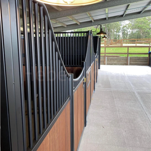 Écurie à chevaux préfabriquée en métal Qiqian, écurie à chevaux portable et permanente avec mangeoire en aluminium - Product Image 4