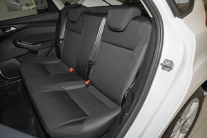 <span class=keywords><strong>Ford</strong></span> <span class=keywords><strong>Focus</strong></span> Classic <span class=keywords><strong>2018</strong></span> 1.6L Manuale Comfort Usata, Auto Compatta 5 Porte 5 Posti Guida a Sinistra Benzina, Standard Euro V Berlina Familiare - Product Image 6