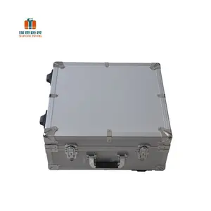 Fabricante de China de accesorios de Hardware de la pantalla de aluminio de la caja de vuelo con carro manejar