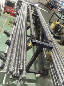 Nhà máy trên tiêu chuẩn tùy chỉnh TR40 * 14 thang máy thẳng đứng/thang máy hình thang dẫn vít thanh ren - Product Image 4