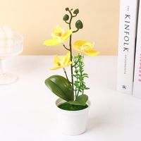 Plante artificielle Phalaenopsis en pot, orchidée bonsaï avec pot en plastique pour la décoration florale intérieure de la maison, du bureau, de l'hôtel et des banquets.