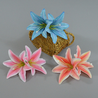 Fleur de lys artificielle 3D en soie à bas prix, tête de fleur de lys artificielle pour décoration de gâteau de mariage, fleurs artificielles
