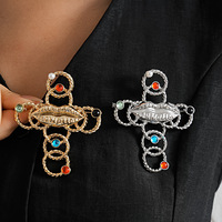 Broche Lèvres torsadées style européen-américain avec diamants croisés, personnalisée, audacieuse et créative, en alliage plaqué or, cadeau pour mariage et fête