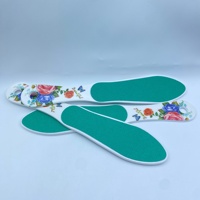 Râpe à pieds double face à long manche avec poignée en céramique, motif floral, portable, durable, outil professionnel pour éliminer les callosités, outil de pédicure