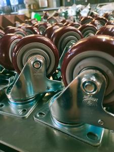 Verzinkte Tragfähigkeit 130kg <span class=keywords><strong>Pu</strong></span>-Lenkrad Doppelkugellager-Lenk rollen Mittlere Beans pru chung <span class=keywords><strong>3</strong></span> 4 <span class=keywords><strong>5</strong></span>-Zoll-Rollen für OEM - Product Image 6