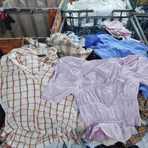 Artículos de Primera Calidad en Stock, Blusas de Algodón para Mujer, Tallas Variadas, Ropa de Segunda Mano al por Mayor - Product Image 1