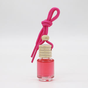 Profumo d'aria per <span class=keywords><strong>auto</strong></span> olio essenziale appeso 7Ml deodorante per ambienti <span class=keywords><strong>diffusore</strong></span> per bottiglie profumo per <span class=keywords><strong>auto</strong></span> odore personalizzato all'ingrosso - Product Image 5