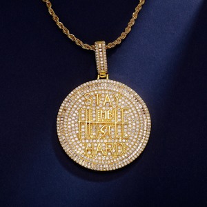 Collar de latón dorado para hombre con colgante redondo 'Stay Humble Hustle Hard' y circonita cúbica baguette, estilo 'Iced Out', cadena de cuerda, regalo de joyería - Product Image 3