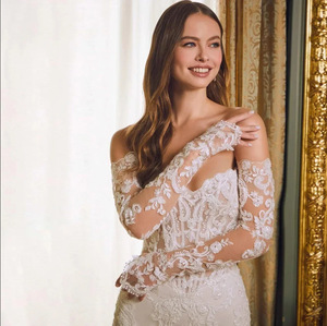 Abito da Sposa Principessa a Sirena con Spalle Scoperte, Applicazioni in Pizzo, Scollatura a Cuore e Maniche Lunghe - Product Image 2