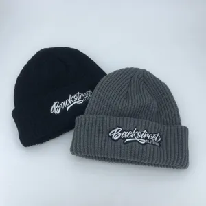 Custom Winter Cuffed Knitted Hats Embroidery Beanies Solid Color Unisex Warm Caps