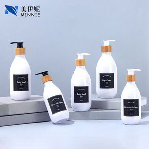 Distributeur de savon liquide Minnie 500 ml avec pompe en bambou, flacon pour gel douche et shampoing pour les soins quotidiens - Product Image 2