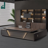 Scrivania Direzionale in Pino di Lusso con Piano in Legno Laccato di Alta Qualità, Set Scrivania Modulare Moderna con Sedia da Ufficio per Presidente o Manager