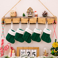 Produits de décoration de Noël, mini chaussettes en fibre de polyester tricotées, pendentif pour arbre de Noël, décoration de la maison, chaussettes décoratives