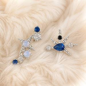 Boucles d'oreilles clous asymétriques en forme d'étoile plaquées argent avec zircon multicolore incrusté, bijoux pour femmes, vente en gros OEM/ODM - Product Image 3