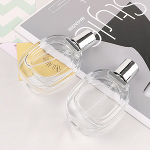 Flacone Spray in <span class=keywords><strong>Vetro</strong></span> da 30ml, Stile Semplice e Lussuoso, Portatile da Viaggio, per Profumo ed Essenze, Ricaricabile - Product Image 3