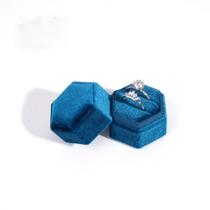 Boîte à bijoux hexagonale en velours haut de gamme avec logo personnalisé, boîte à bague de fiançailles de luxe, emballage de rangement pour bijoux, boîte à bagues - Product Image 4