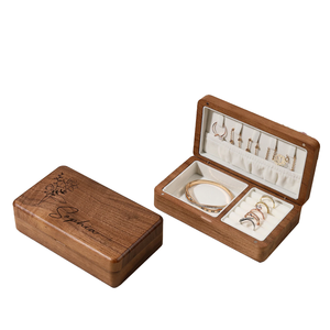 Boîte de rangement pour bijoux en bois personnalisée, grande, polie, écologique, laquée brillante, cadeau pour la fête des mères, cadeau pour demoiselle d'honneur, organiseur de voyage - Product Image 1