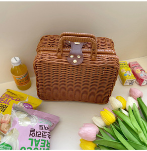 Grand panier de rangement en plastique tressé imitation <span class=keywords><strong>rotin</strong></span> 26*17*11cm, valise <span class=keywords><strong>vintage</strong></span> personnalisée, boîte cadeau en <span class=keywords><strong>rotin</strong></span>, boîte de rangement pour cadeau de mariage - Product Image 1