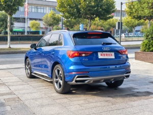 Le nouveau et d'occasion Aud-i <span class=keywords><strong>Q3</strong></span> 2025 Version quattro <span class=keywords><strong>35</strong></span> <span class=keywords><strong>TFSI</strong></span> Sport Dynamic Model Fuel Suv de la marque allemande est disponible à la vente - Product Image 6