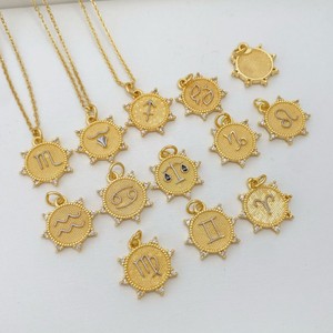 Ciondolo Charm Placcato Oro con Dodici Segni Zodiacali, Vergine e Sagittario, Componente in Rame per Collana - Product Image 1