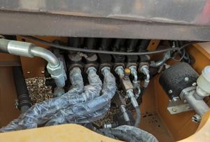 รถตักล้อยางมือสอง CAT 420F รถตักอเนกประสงค์ขนาดเล็ก รถขุดขนาดเล็ก มีสินค้าในสต็อก พร้อมใบรับรอง CE ขาย - Product Image 5