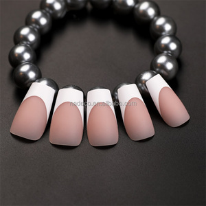 Prensa súper fuerte en las <span class=keywords><strong>uñas</strong></span>, ataúd largo, puntas <span class=keywords><strong>de</strong></span> <span class=keywords><strong>uñas</strong></span> francesas, <span class=keywords><strong>uñas</strong></span> artificiales sin <span class=keywords><strong>diseño</strong></span> DIY fácil <span class=keywords><strong>para</strong></span> <span class=keywords><strong>principiantes</strong></span> NADECO - Product Image 2
