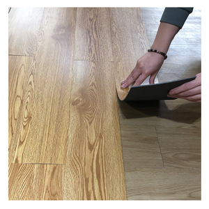 Suelo <span class=keywords><strong>de</strong></span> vinilo autoadhesivo Popular, tablón <span class=keywords><strong>de</strong></span> pvc <span class=keywords><strong>de</strong></span> lujo spc, 2022 - Product Image 1