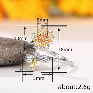 Anello da Cocktail Q837 con Fiore, Zirconia Cubica Creata in Laboratorio, Montatura Pavé, Regalo di Moda per Donne - Product Image 4