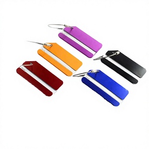 Étiquettes de bagages en métal pour valises avec design rectangulaire à gratter - Product Image 4