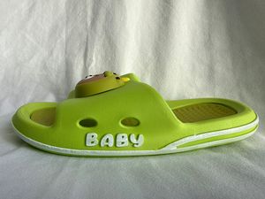 Ciabatte Verdi con Punta Aperta, Tomaia in PVC, Suola in EVA Antiscivolo, per Tutte le Stagioni, da Indossare in Casa - Product Image 3