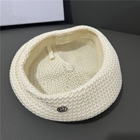트렌디한 베레모 모자 여성용 일본식 통기성 아티스트 3D 자수 캐주얼 얼굴을 더 작게 보이게 하는 다용도 봄 가을 여름