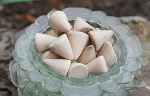 ตัวหมากรุกไม้ธรรมชาติ ทนทาน ชิ้นส่วนเกมคลาสสิกสำหรับเกมกระดาน การเล่นเชิงกลยุทธ์และการเรียนรู้ ตัวหมากรุกไม้ - Product Image 5