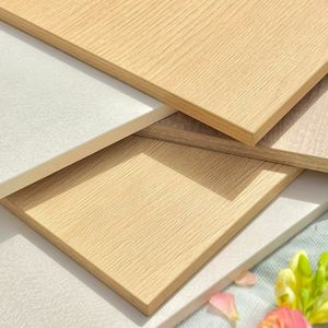 Chapa de Madera de Álamo y Pino Ecológica E0 Melamina Moderna Resistente a la Humedad Duradera de Primera Calidad Madera Sólida Multicapa - Product Image 3