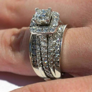 Juego de Joyería Nupcial Q317, Anillo de Compromiso de Oro Blanco con Diamantes, Corte Brillante Redondo para Mujer, Engaste de Garras - Product Image 3