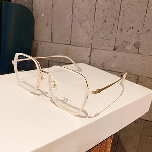 Nouvelles lunettes anti-lumière bleue à monture géométrique irrégulière, monture intégrale TR90 unisexe O4 20054, origine Taizhou - Product Image 4