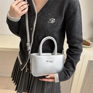 Nouveau sac à bandoulière carré rétro simple et élégant pour femme 2026 - Product Image 6