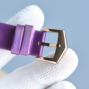 Reloj de Lujo Ligero y Elegante para Mujer, Caja en Tono Rosa, Bisel con Detalles de Diamantes, Correa de Satén Magenta Púrpura, Reloj de Pulsera Elegante para Uso Diario - Product Image 6